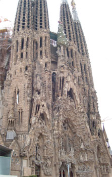 Födelsefasaden på Sagrada Familia