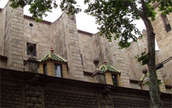 Virreina Palace längs La Rambla i Barcelona